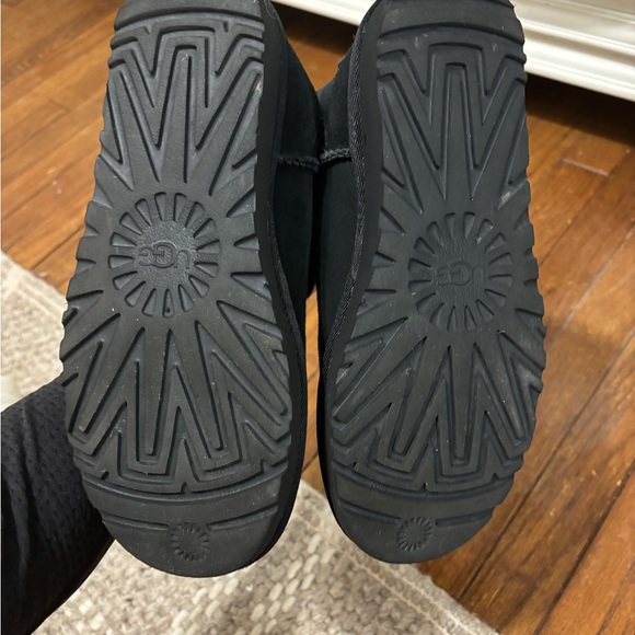 UGG Classic Mini II Boot - Picture 6 of 8